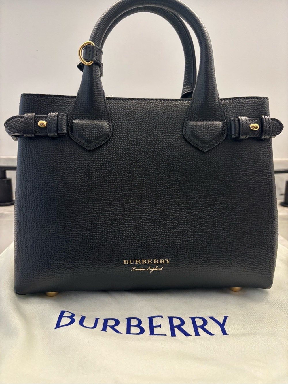 100% AUTHENTIC Burberry Derby Calfskin House Check Banner Tote Small, Like new! - Picture 14 of 15